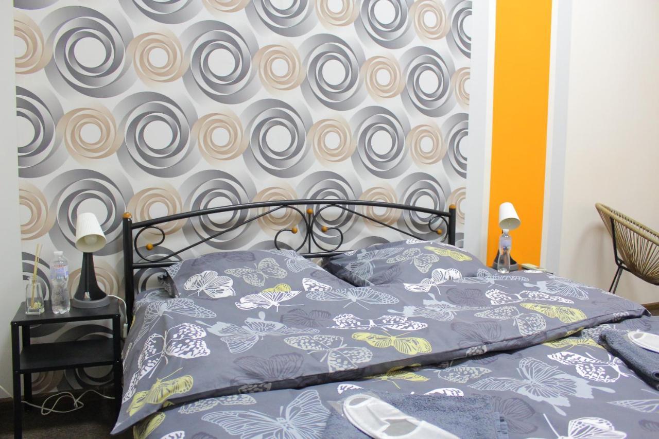 Uneed Rooms Somnium Київ Екстер'єр фото